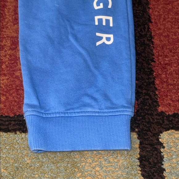 Tommy Hilfiger Essential Logo Joggers - Picture 3 of 6